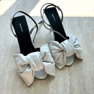 Balenciaga white leather bow sandals Sz 37